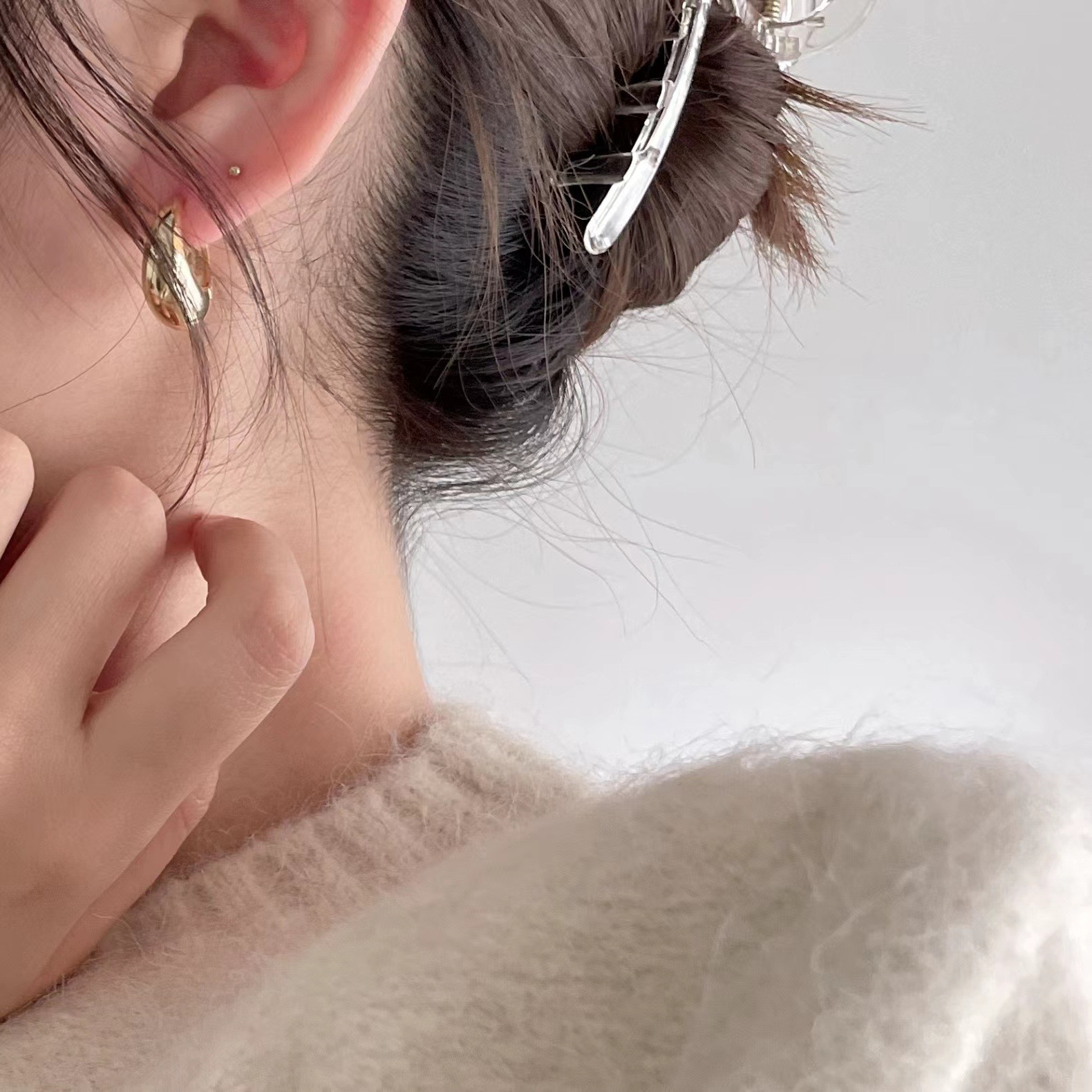 sterling silver oval stud simple fashion earrings-3